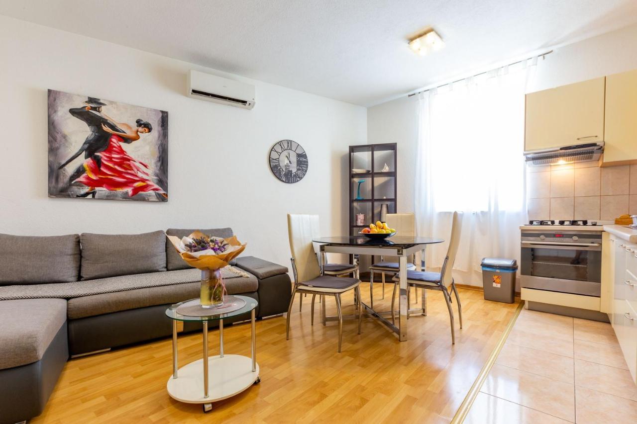 זאדאר Vale Apartment With Balcony מראה חיצוני תמונה